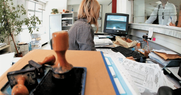 Τέθηκε σε ισχύ το νέο ωράριο στη δημόσια υπηρεσία-Πώς επωφελούνται οι υπάλληλοι