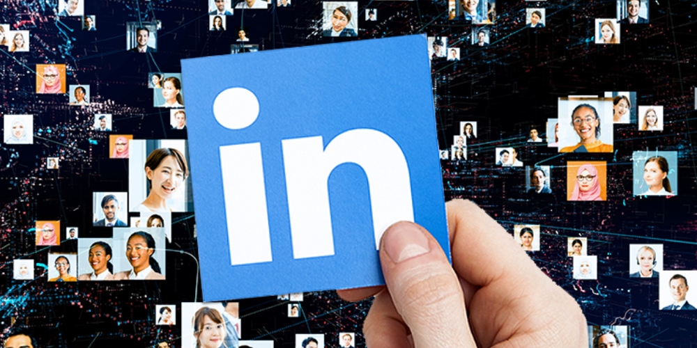 Η Σωστή και Λάθος Χρήση του LinkedIn από High-Profile Directors: Όσα Πρέπει να Γνωρίζουν