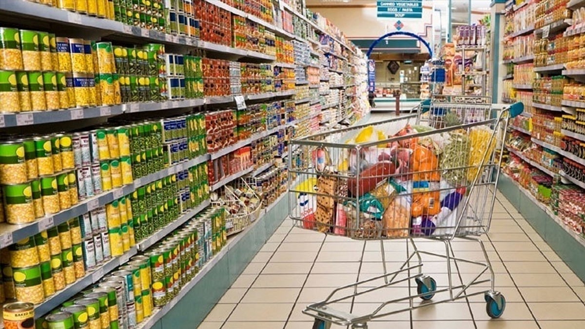 Η Στρατηγική "Καθαρές Τιμές" στα Ελληνικά Σούπερ Μάρκετ: Ένα Μοντέλο από την Walmart για την Κύπρο;