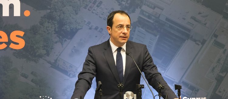 Ο Πρόεδρος προανήγγειλε ηλεκτρονικά δημοψηφίσματα