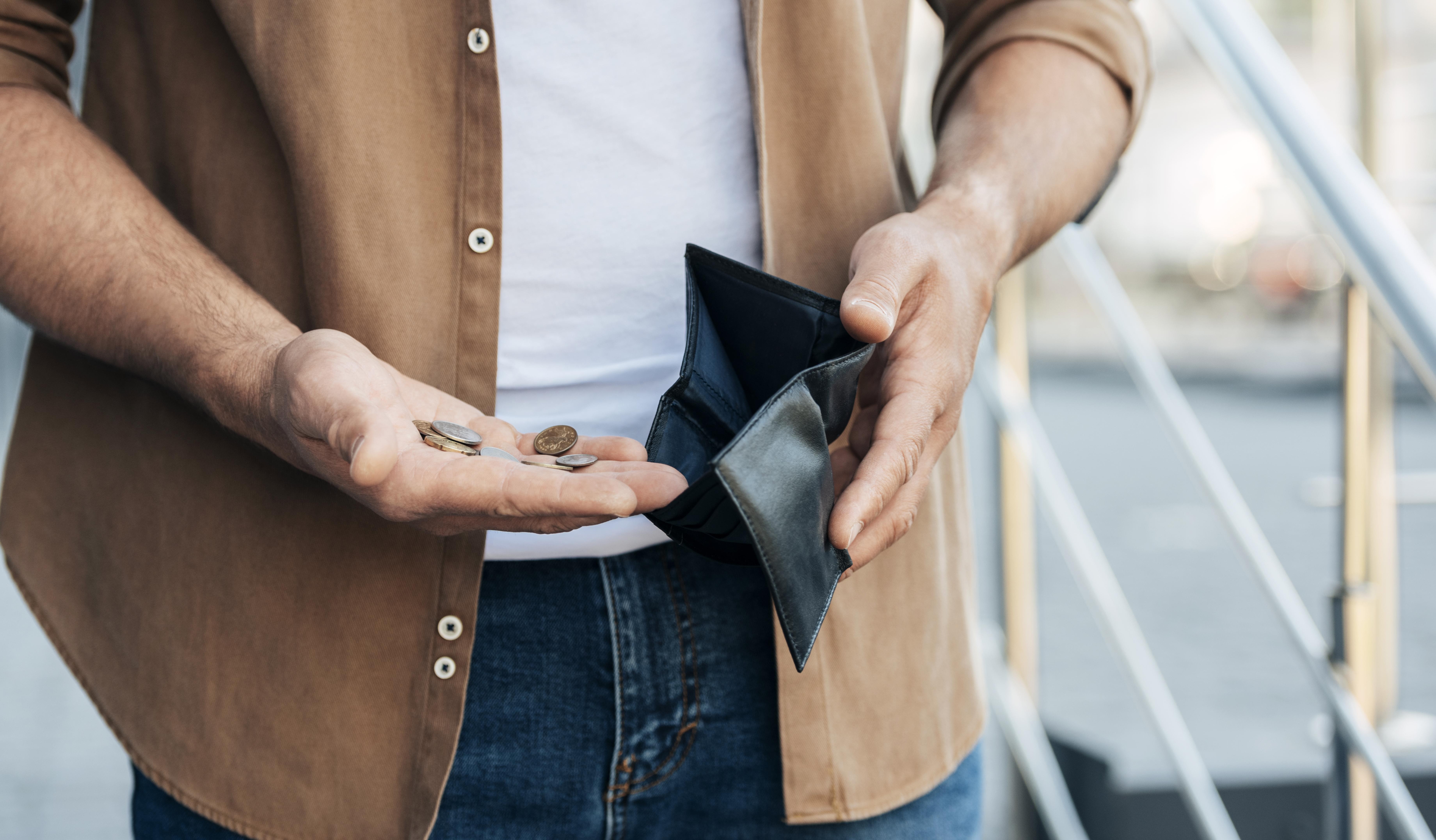 167.000 Άτομα στην Κύπρο σε Κίνδυνο Φτώχειας: Τι Δείχνουν τα Νέα Στοιχεία