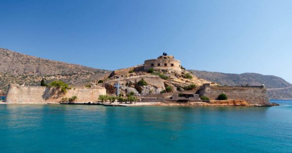 Το Νησί των ζωντανών-νεκρών που έχει εξελιχθεί σε δημοφιλή Τουριστικό Προορισμό