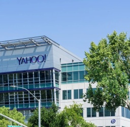 Η Yahoo των 125 δισ. που πουλήθηκε 4,8 δισ. Τα 3 Μεγάλα «Όχι» που της Κόστισαν την Ψηφιακή Κυριαρχία