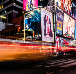 Fastvertising: Τι Είναι και Μπορεί να Απογειώσει τη Διαφημιστική Στρατηγική