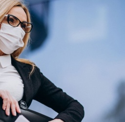 Πώς θα τελειώσει η Πανδημία; Τα πιθανά σενάρια - Πως θα είναι ο κόσμος που θα αφήσει πίσω της;