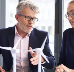 Από το “Κάνουμε Κέρδη” στο “Κάνουμε τη Διαφορά”