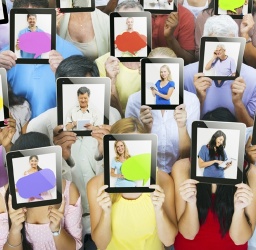 Πώς τα Social Media Επηρεάζουν την Επαγγελματική σας Εικόνα