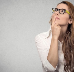 6 Τακτικές Body Language για να Κερδίσετε την Εμπιστοσύνη του Συνομιλητή σας