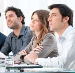 Ενεργητική ακρόαση (Active listening): Το μυστικό της άρτιας επικοινωνίας